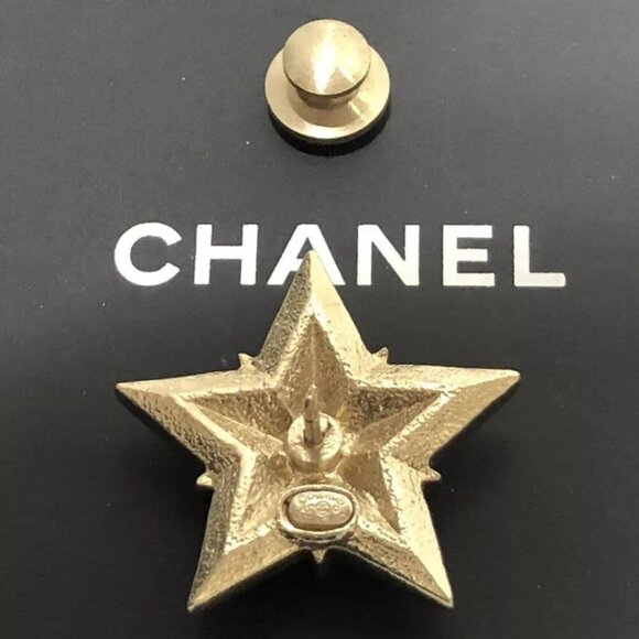 CHANEL CC Logo Double Star Rhinestone Brooch Gold Tone Pin A17C Auth w/Box D-j11 - Picture 7 of 16